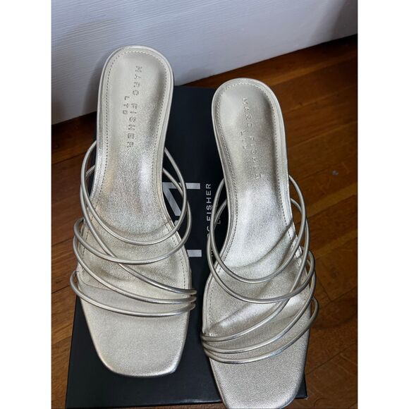 Marc Fisher LTD Women's Banna Strappy Kitten Heel Sandals in Gold Leather Size 1 - Picture 3 of 7